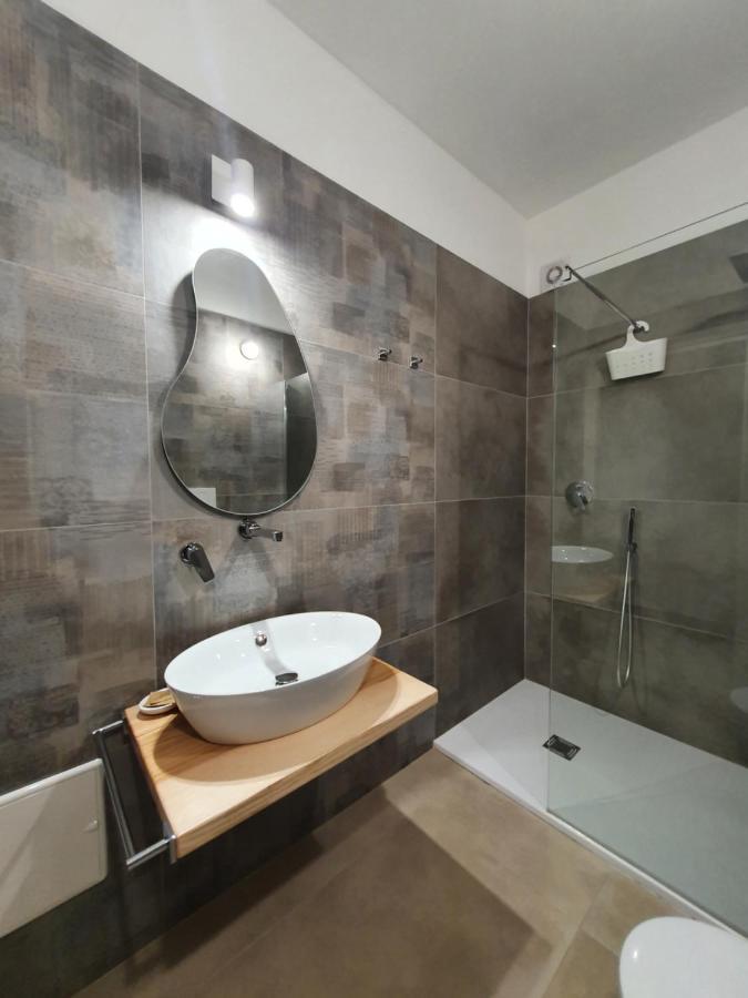 Blue Velvet Rooms Tortoli Exterior photo