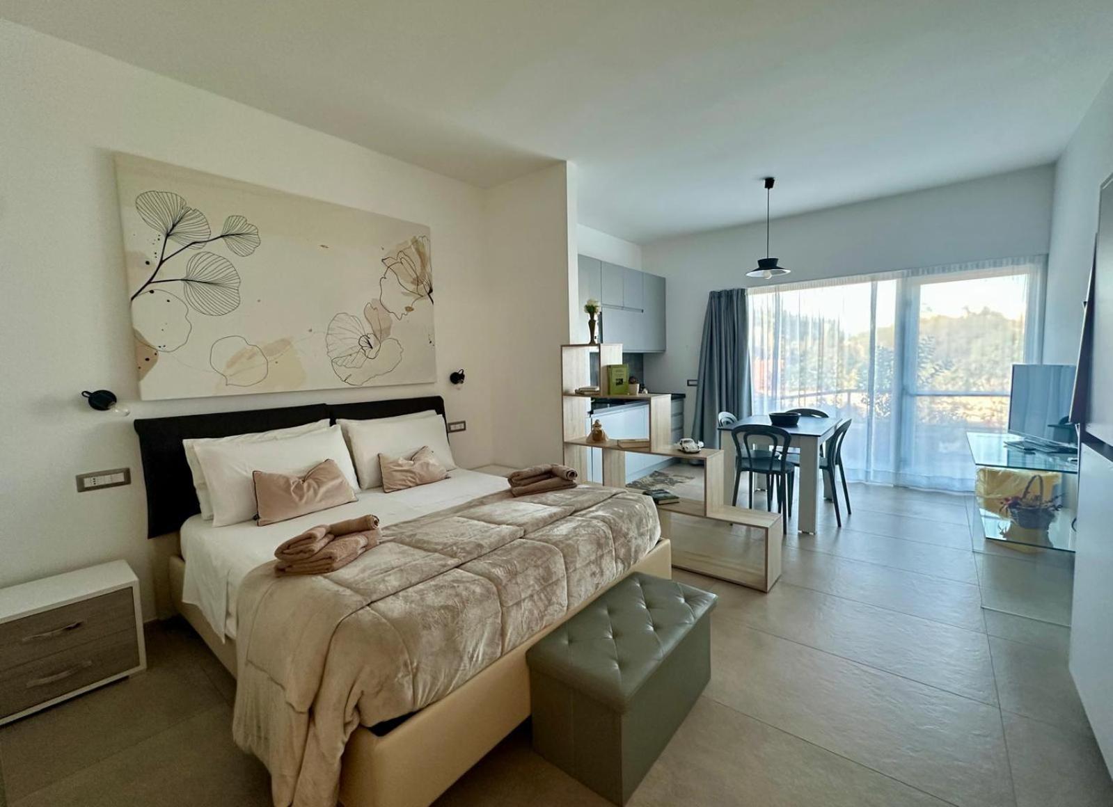 Blue Velvet Rooms Tortoli Exterior photo